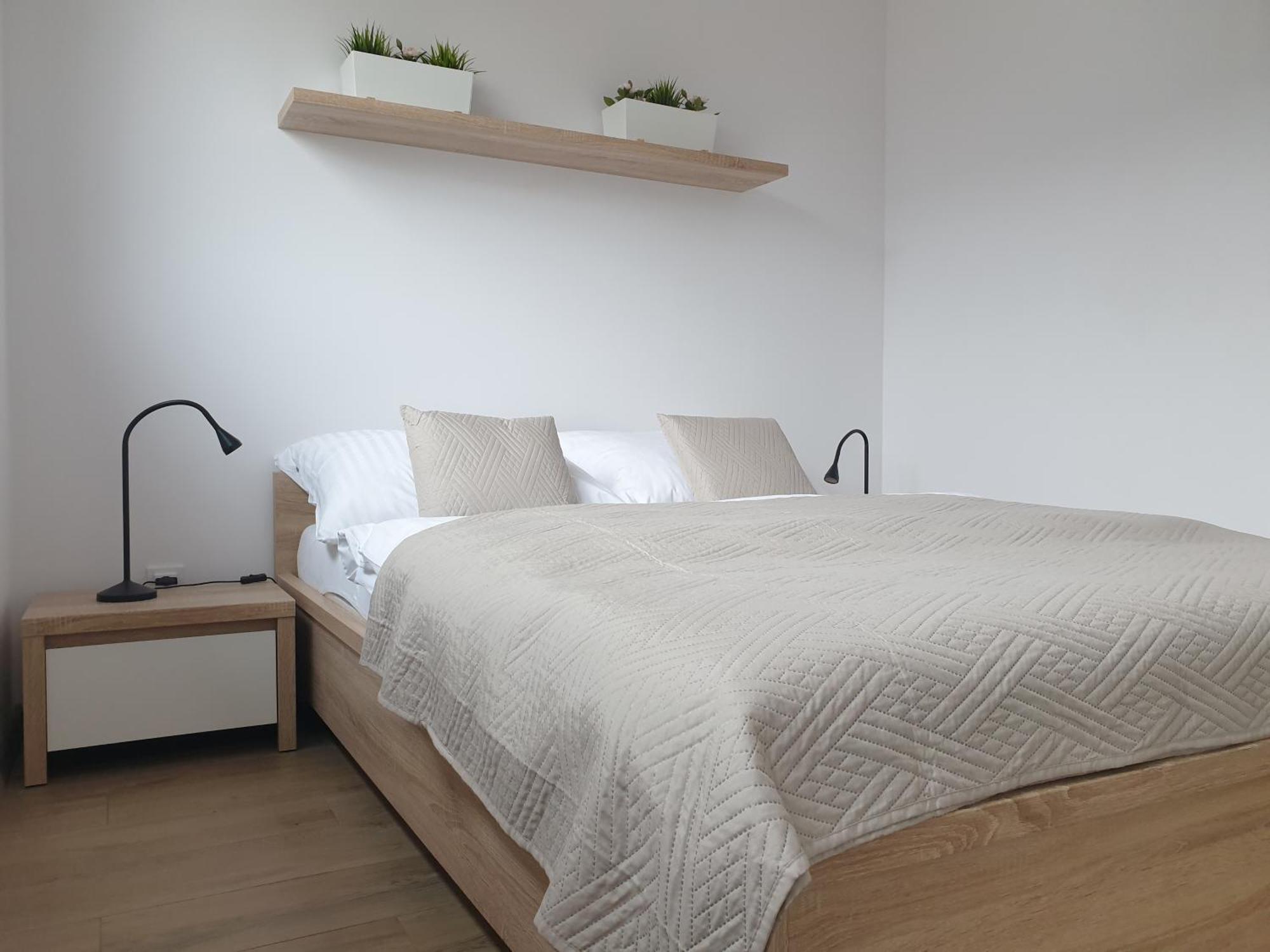 Near The Airport- Apartments Cracovia Esterno foto